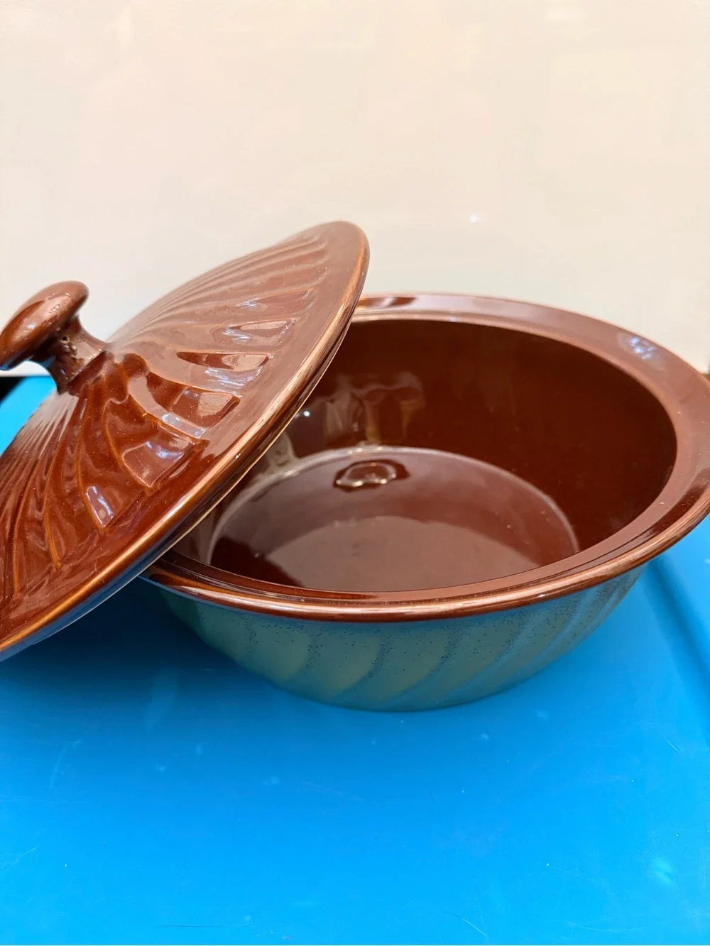 Paula Deen Signature Stoneware 3 Quart Covered Casserole Dish 10” Brown&Green